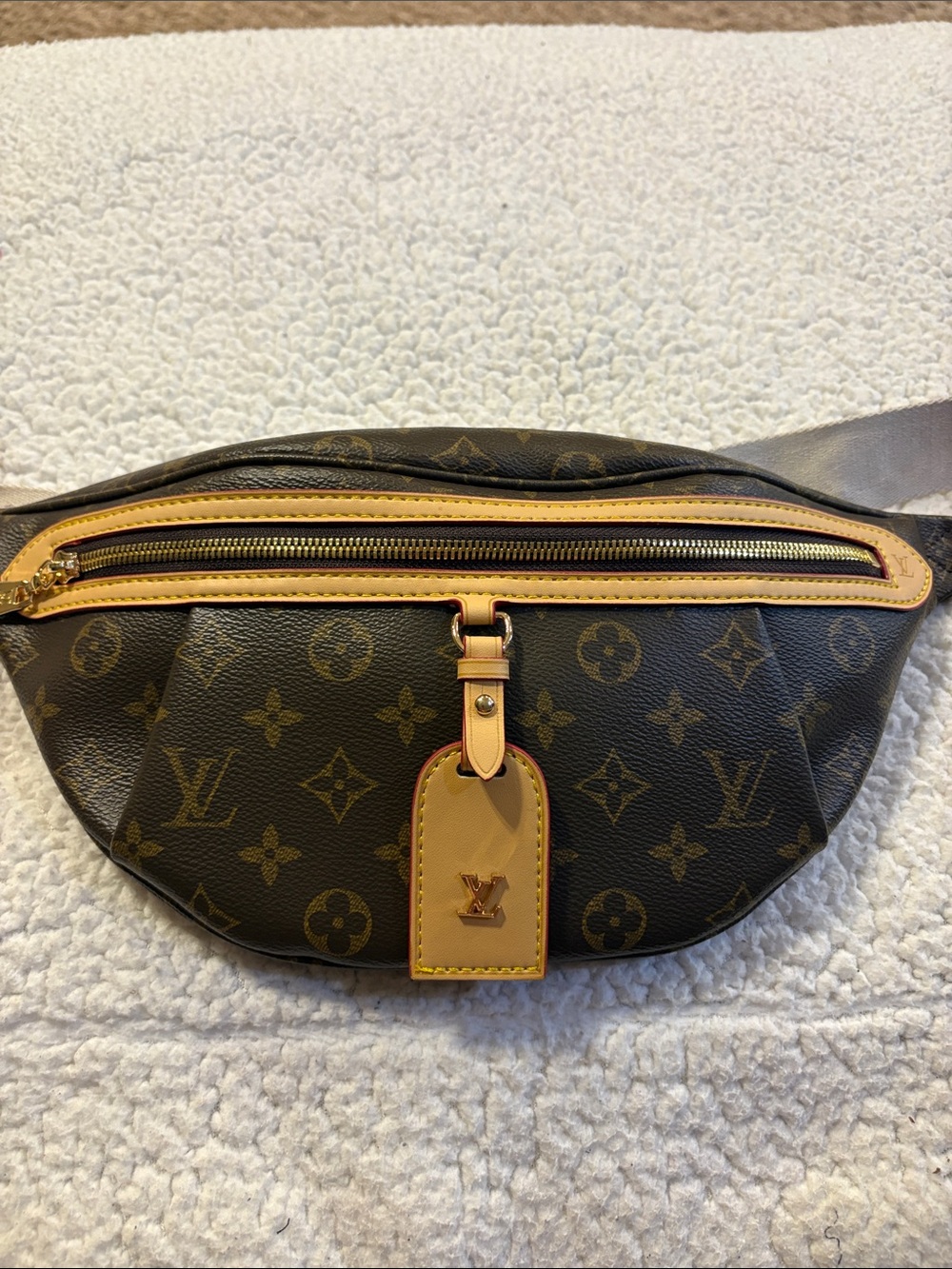 Inspired bum bag.